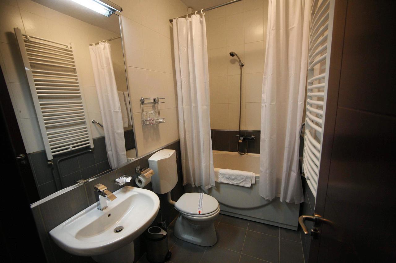 Golden Inn Hotel Majdanpek Екстериор снимка