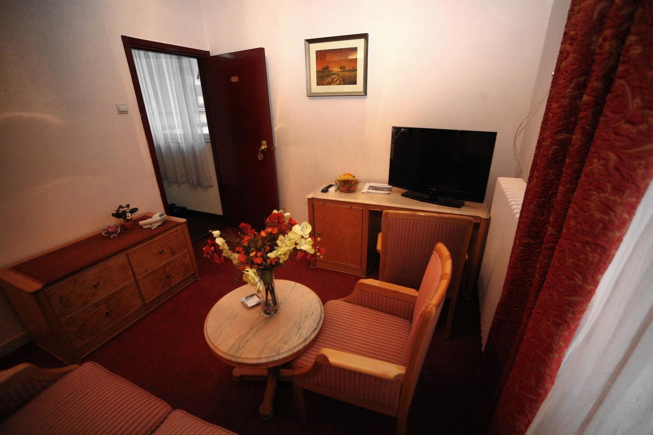 Golden Inn Hotel Majdanpek Екстериор снимка